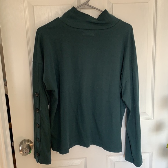 Madewell longsleeve turtleneck with button sleeves - Picture 4 of 4